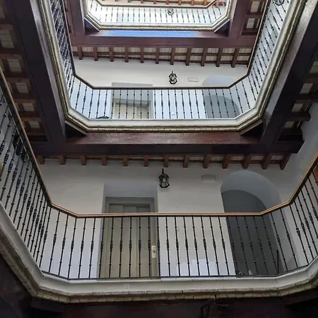 Lindo Piso En El Centro Historico De * Cadiz